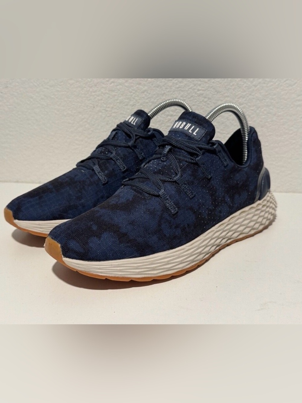 Nobull Ripstop Runner 8 women’s 6.5 men’s - Picture 2 of 4